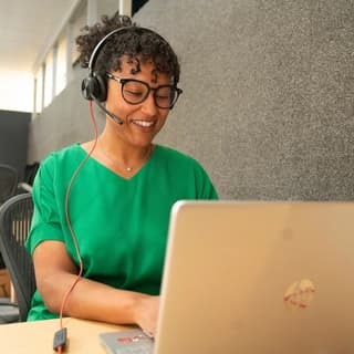 Auriculares Plantronics 8x225aa Poly Blackwire 8225 Alambricos Usb-c Con Adaptador Usb-c/a Binaural Certificacion Microsoft Teams