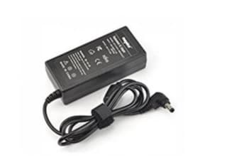Cargador Para Laptop Generico Adaptador De Corriente 65W 19V-3.42A / Ac-Toshiba (5.5*2.5)
