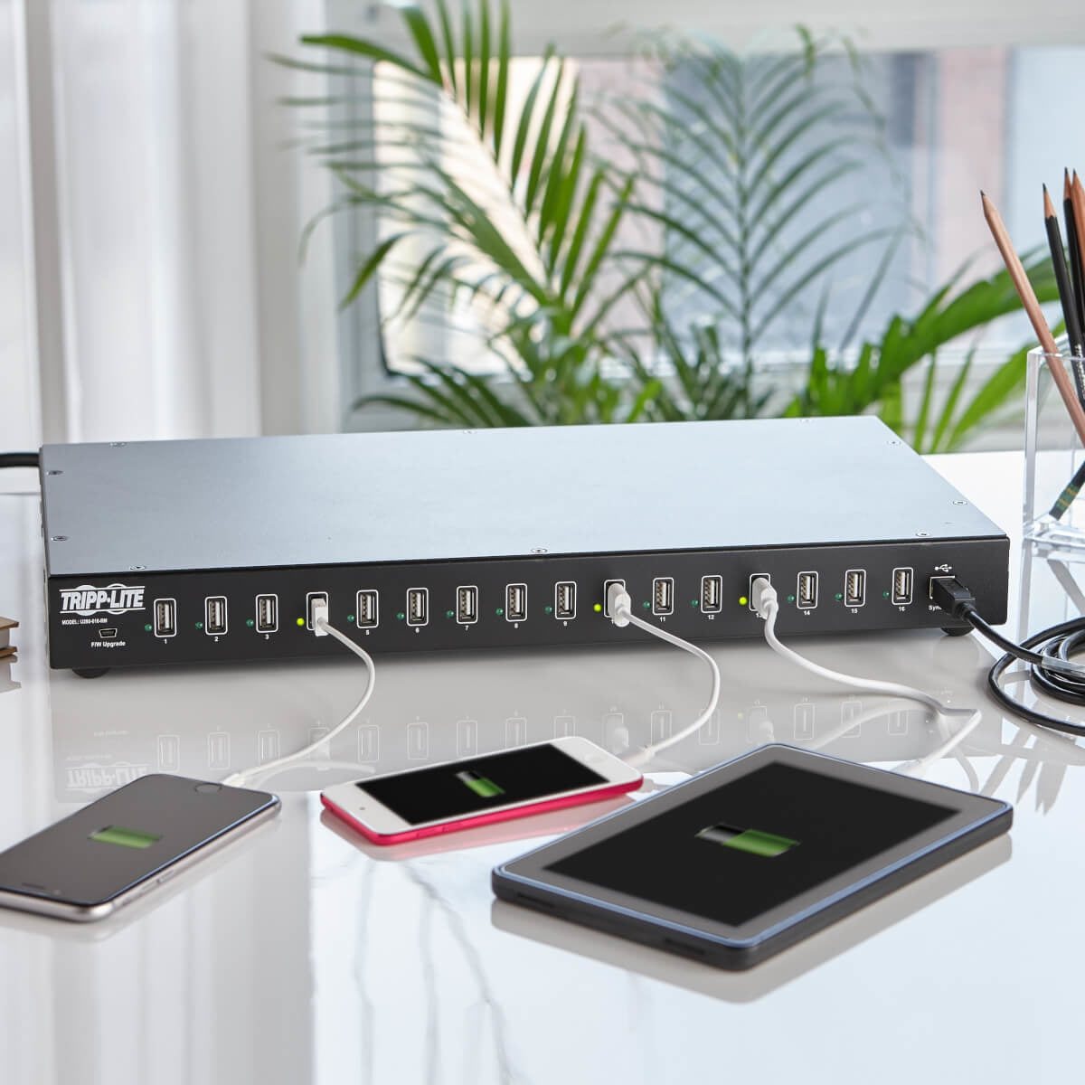 16-Port Usb Charging Station S Yncing Function 5V 40A 200W