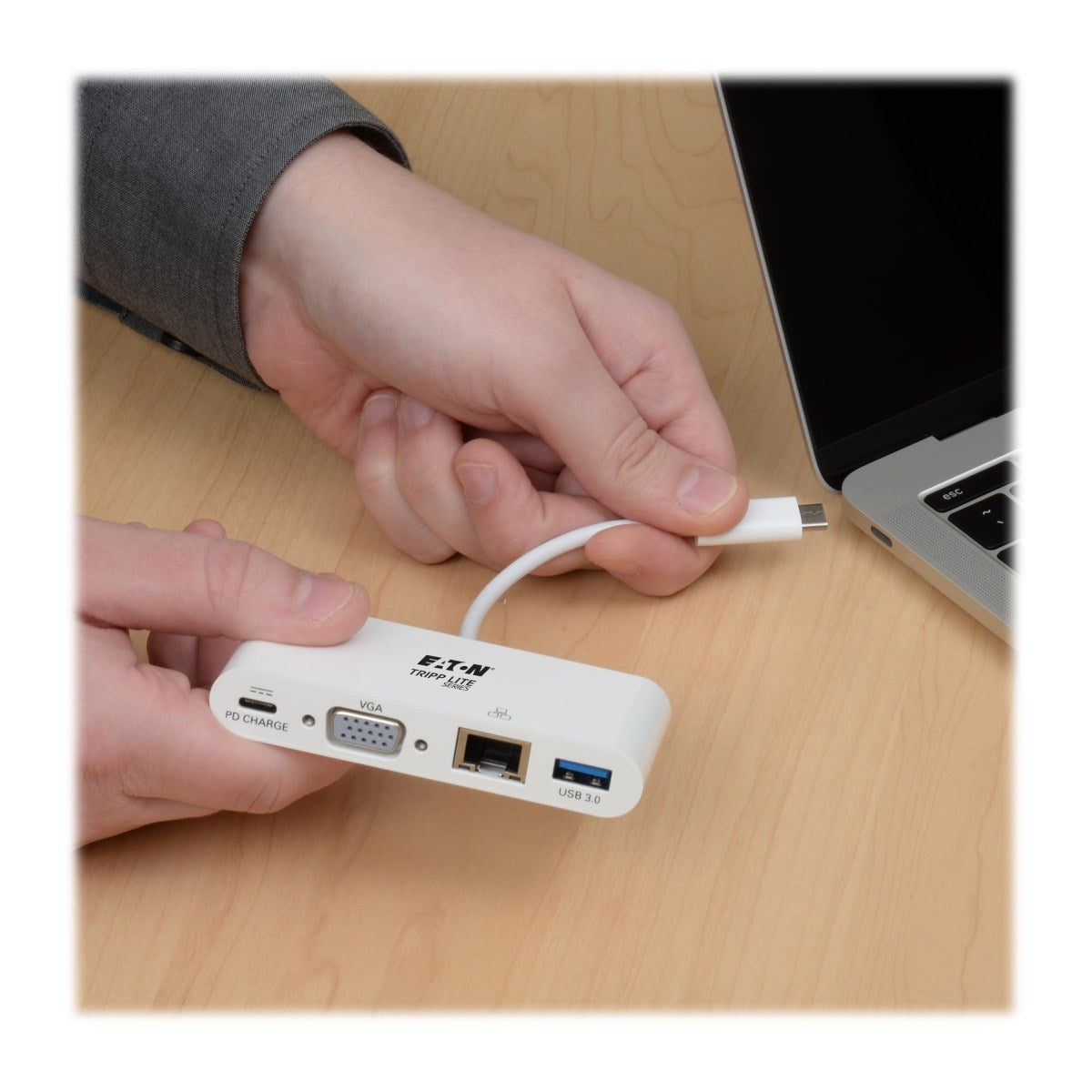 Adaptador Usb 3.1 A Vga Usb-A Carga Usb-C Y Gigabit Ethernet