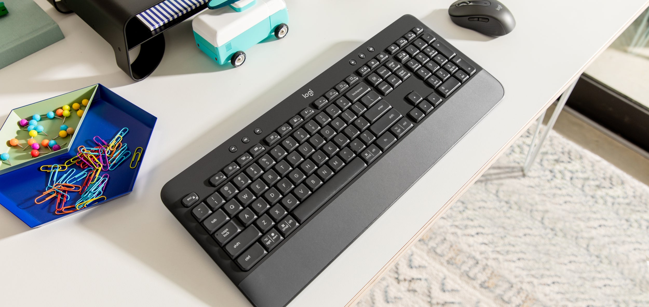 Teclado Logitech Signature K650 Grafito Inalambrico Usb Logi Bolt Bluetooth Multidispositivos